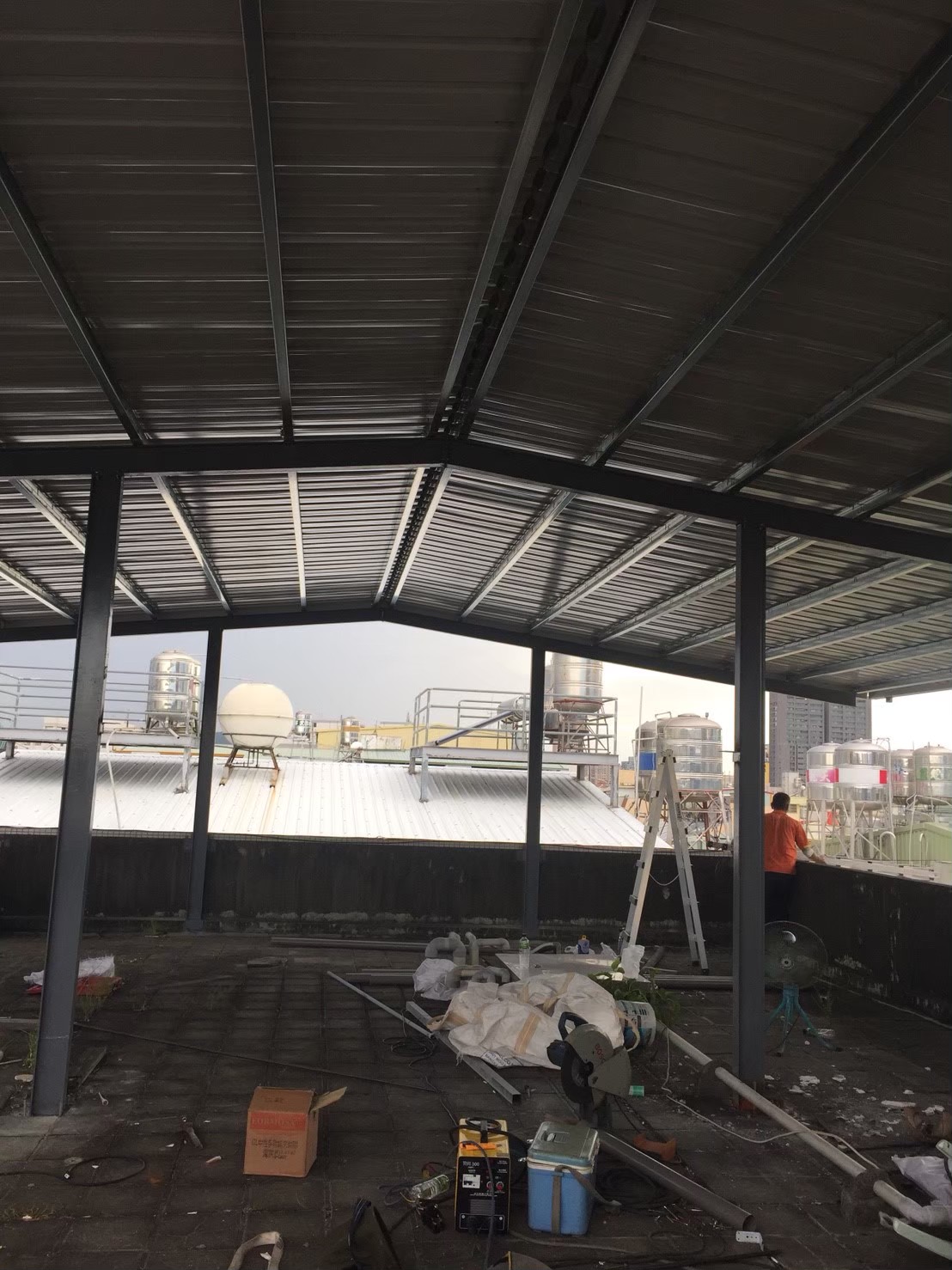 高雄林園區鐵皮屋