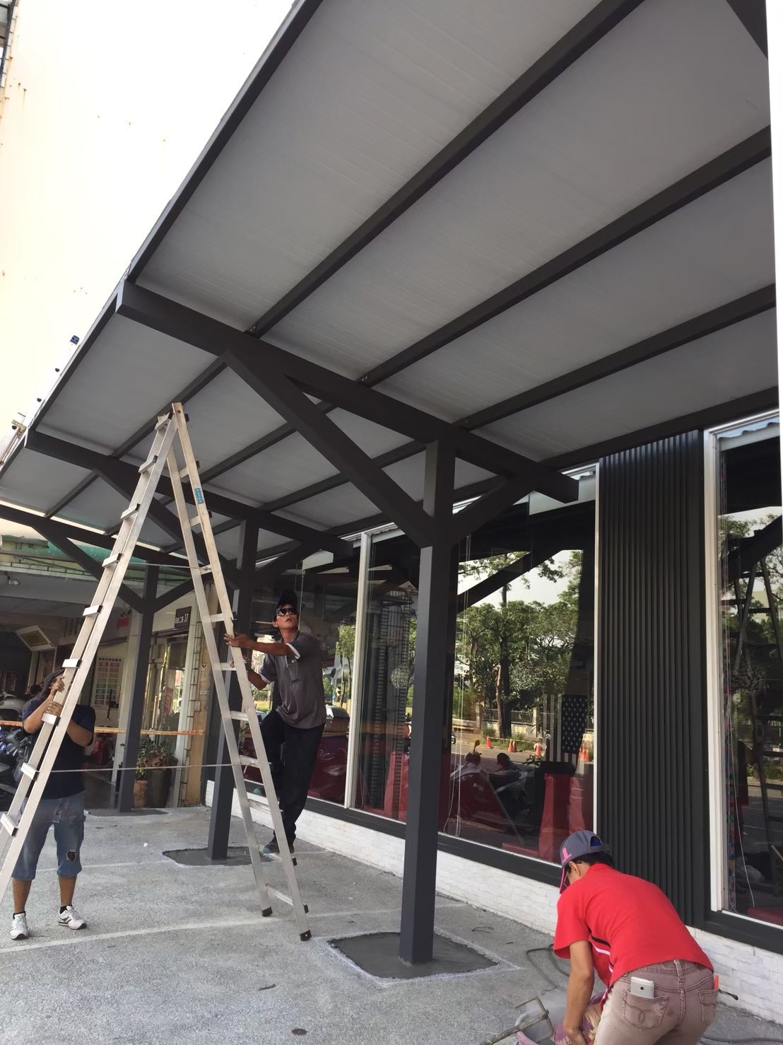 高雄三民區遮雨棚