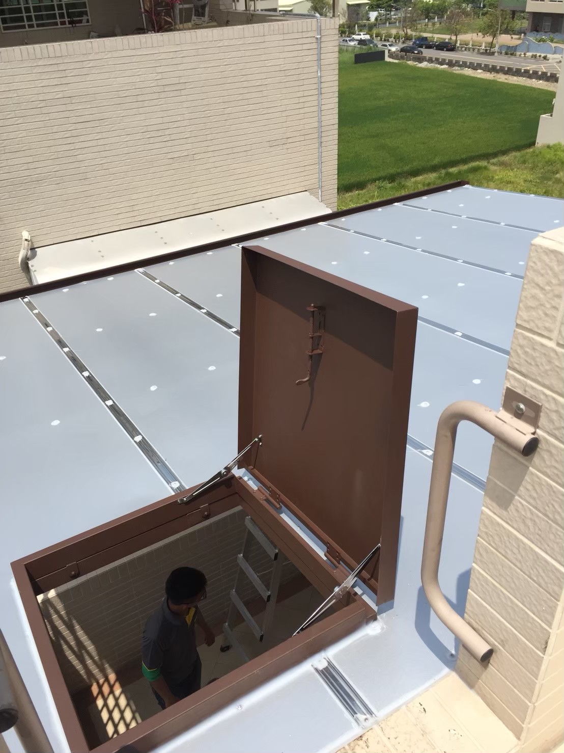 高雄鳳山區採光罩