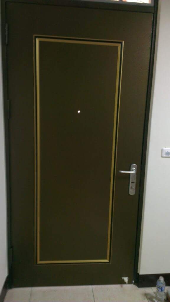 高雄岡山區玄關門