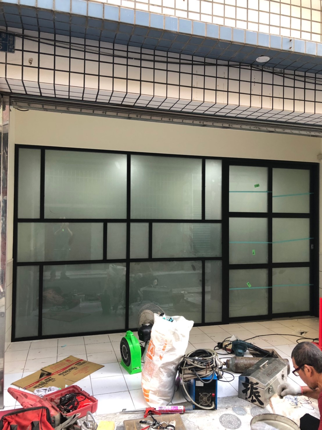 高雄路竹區自動推拉門